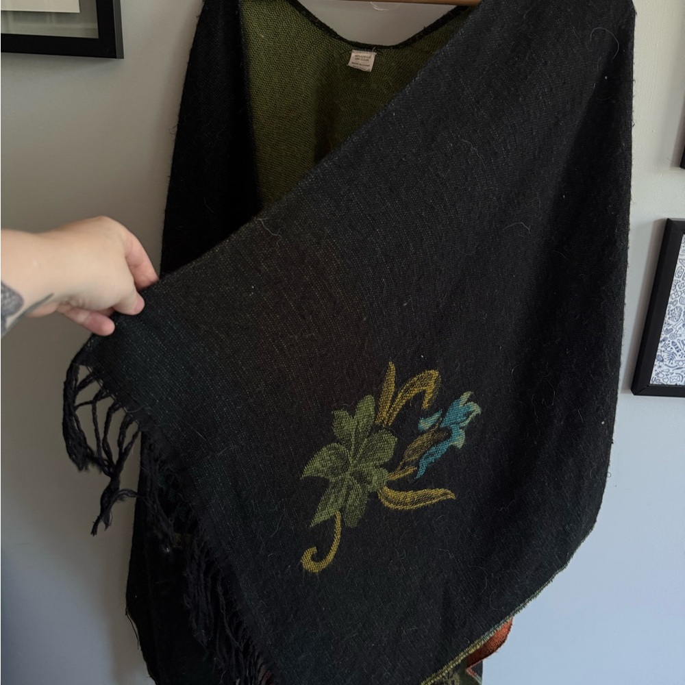 Multicolor Fringe cape - Picture 3 of 8
